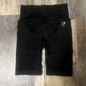 Black scrunch butt gymshark biker shorts